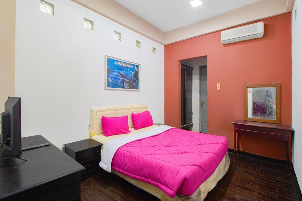 Tobana House Bintaro Hotel Jakarta Kültér fotó