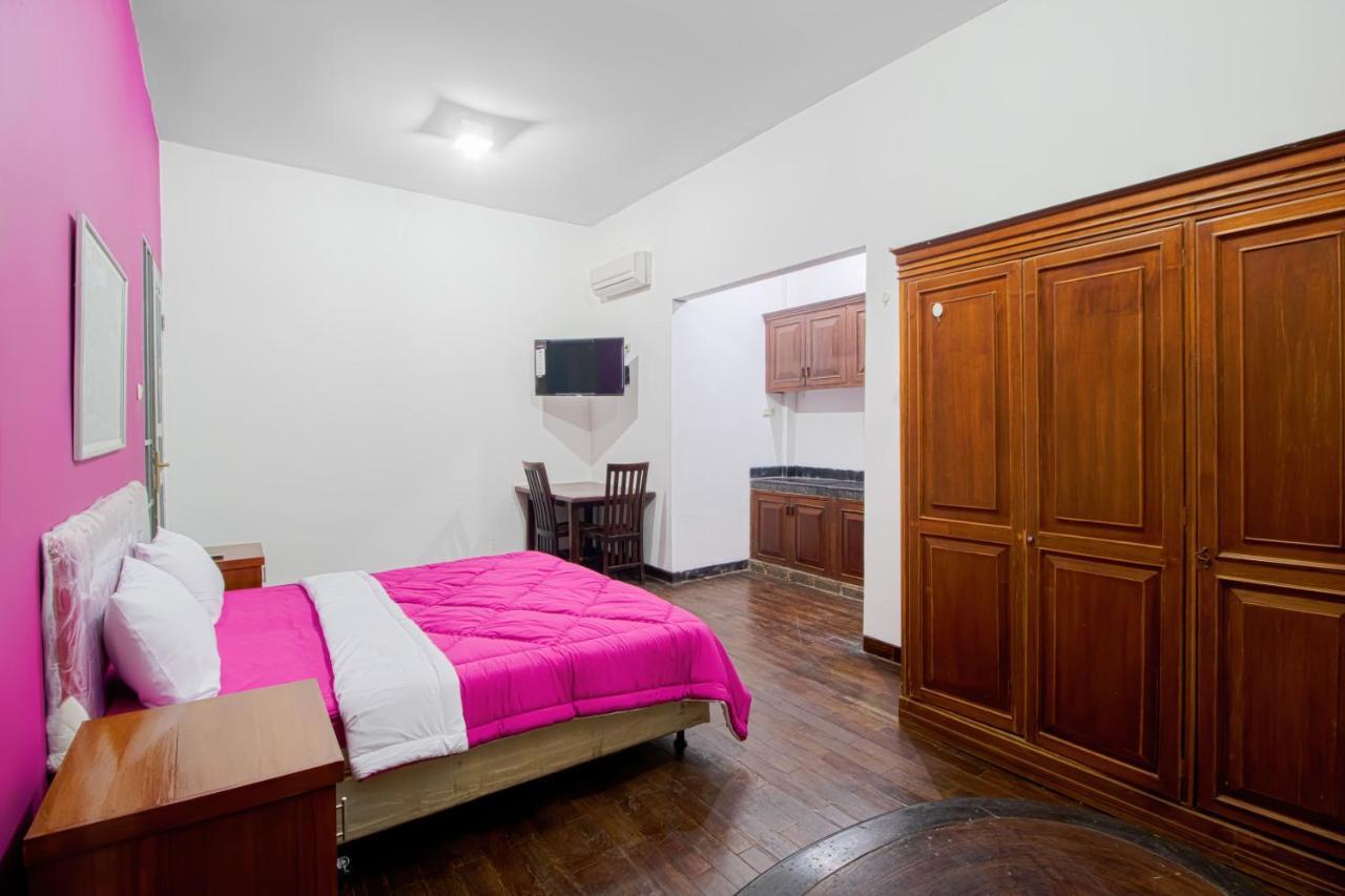 Tobana House Bintaro Hotel Jakarta Kültér fotó
