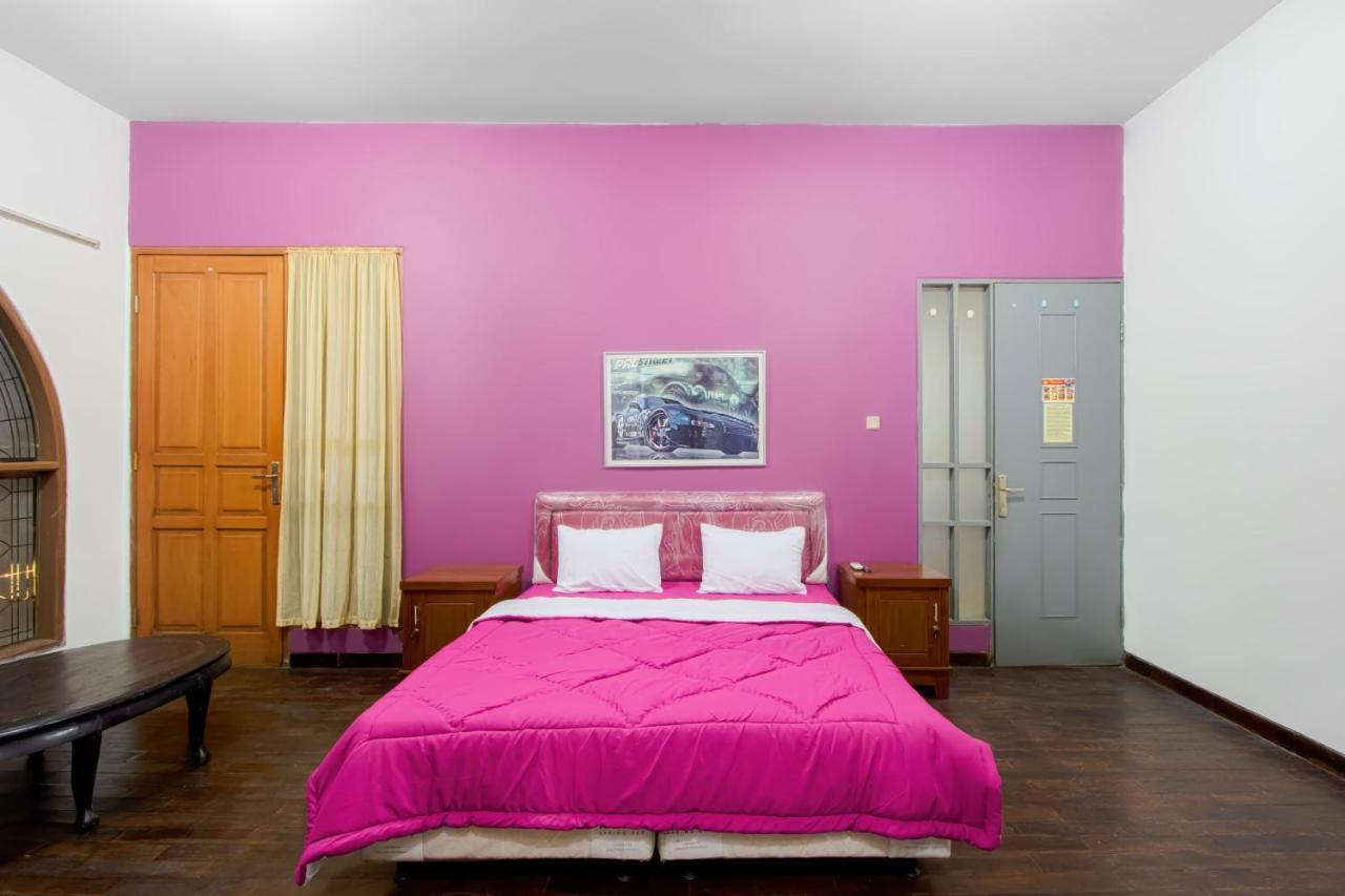 Tobana House Bintaro Hotel Jakarta Kültér fotó