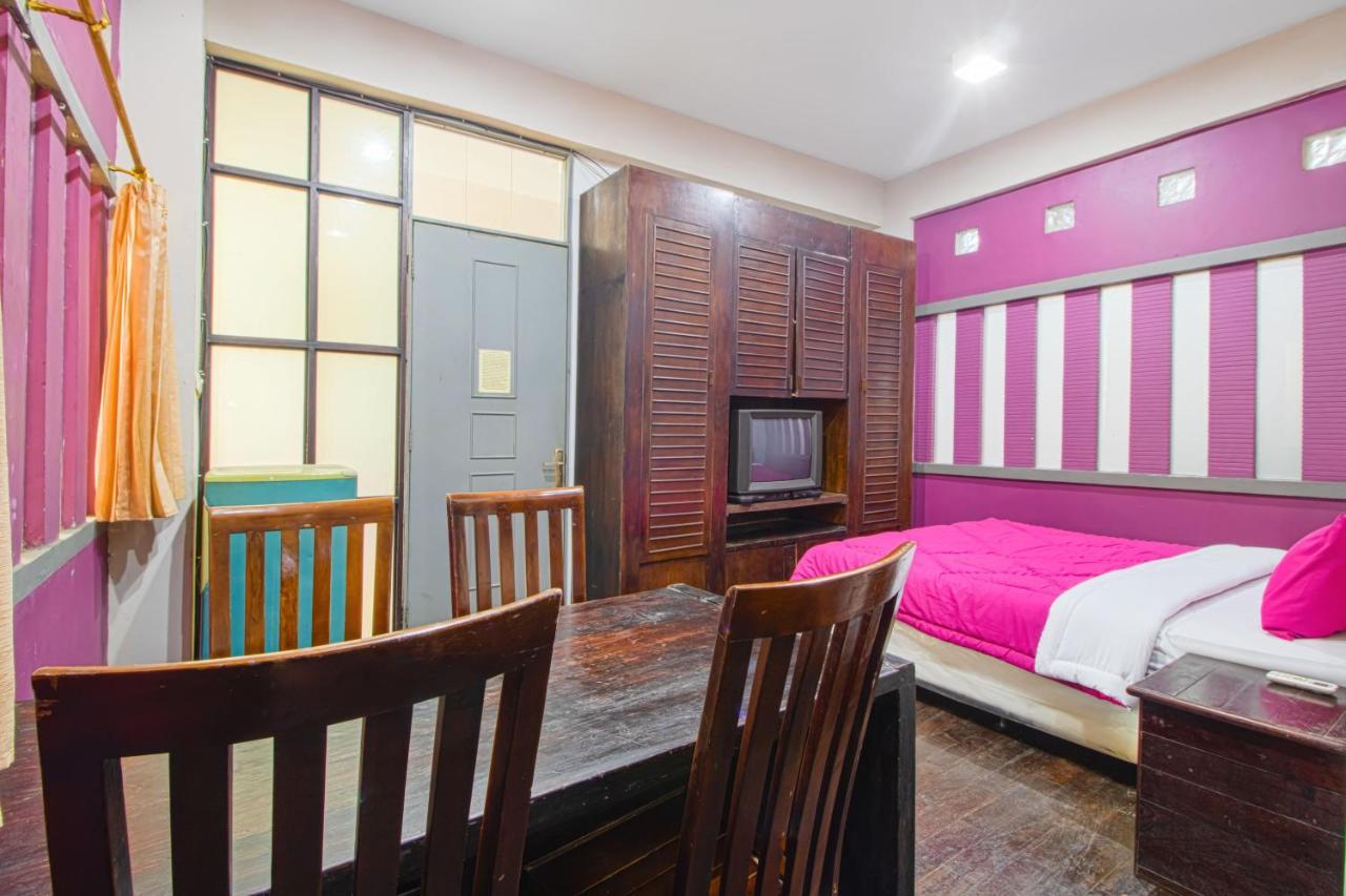 Tobana House Bintaro Hotel Jakarta Kültér fotó