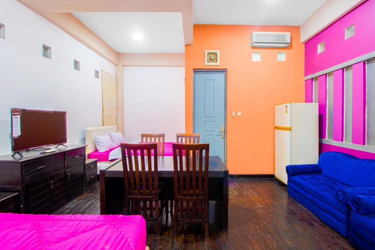 Tobana House Bintaro Hotel Jakarta Kültér fotó
